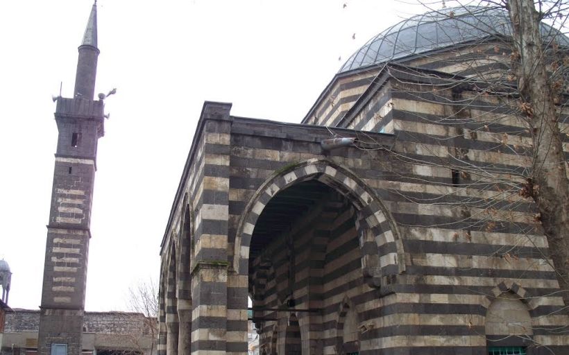 Şeyh Mattar ( Şeyh Mutahhar) Camii diyarbakır